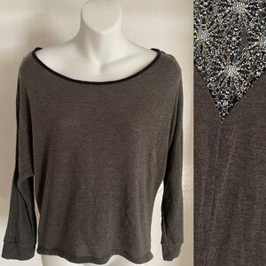 ANNABELLE U.S.A. Comfy SLOUCHY Grey Stretch TOP With LACE Inset at Back Size M